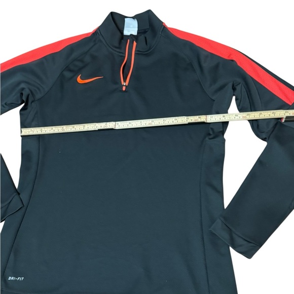 Nike Women’s Dri-FIT 1/4 Zip Training Top Black with Red Accents Sz M - Picture 4 of 8